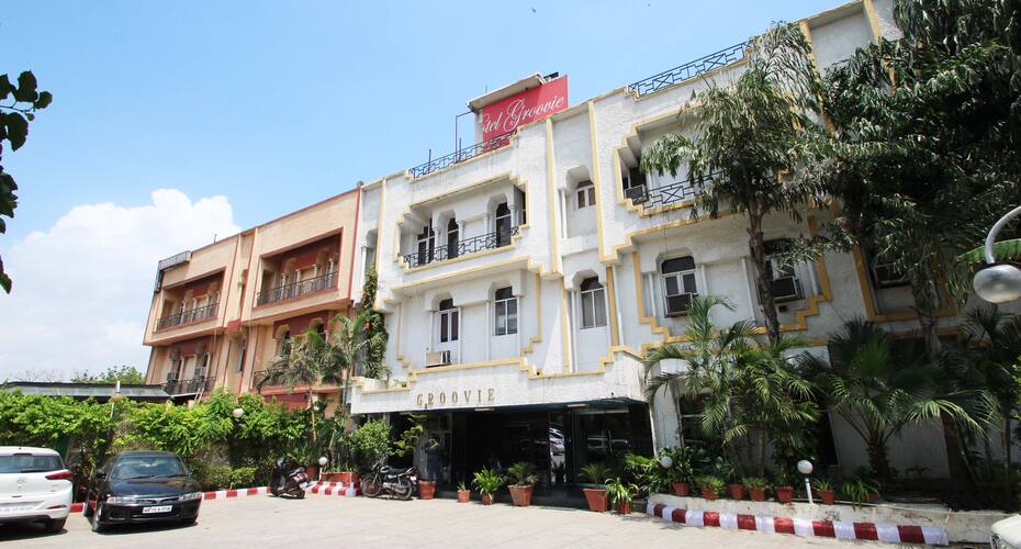 Hotel Groovie, Gurgaon 3
